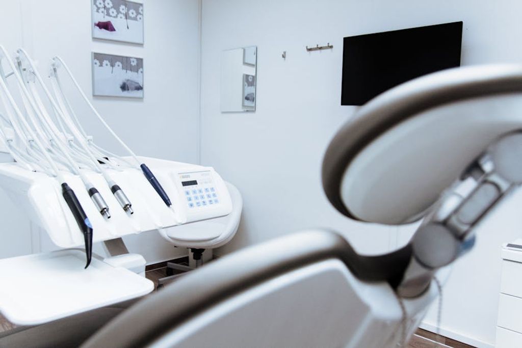 Daniel Frank באתר PEXELS dental implants Ron Golan clinic